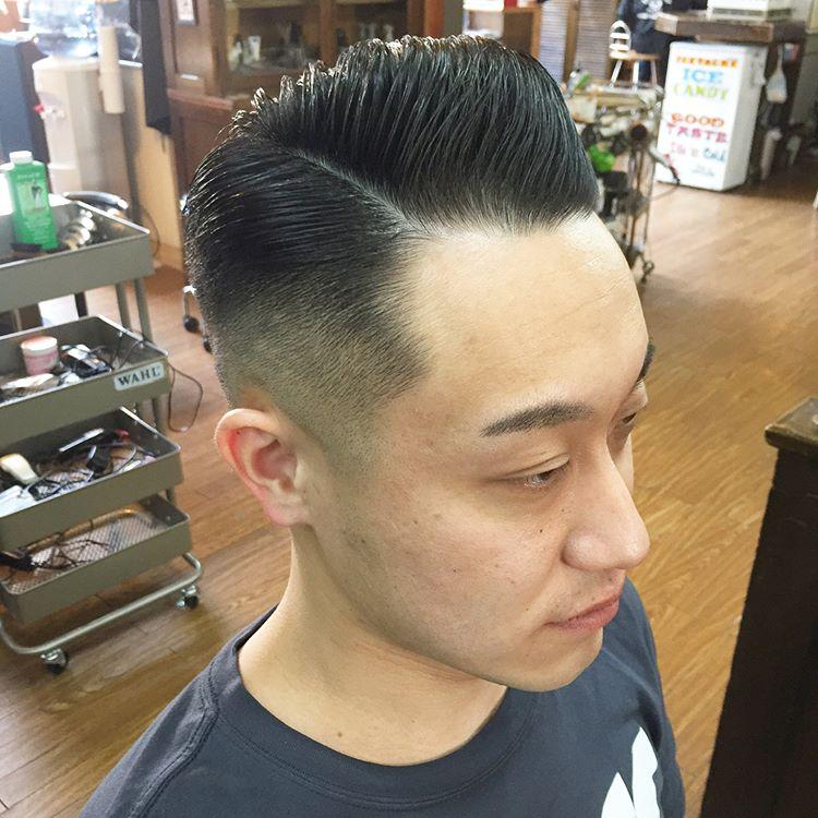 渐层油头，侧分背头，这些男生发型最受欢迎