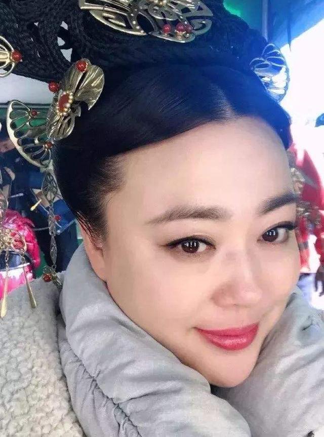 演员李菁菁,谈到自己曾想开工作室,狠狠批评了一下娱乐圈的现状