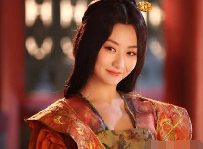 清朝哪个皇帝的老婆最多?除了翻牌子,后宫还有