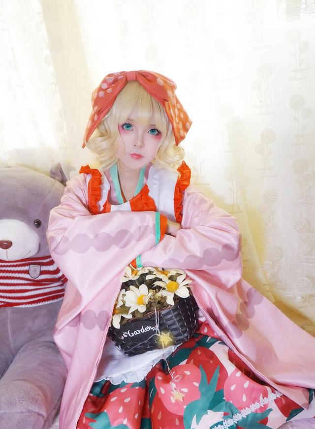 甜甜的草莓和甜甜的雏莓——蔷薇少女cos