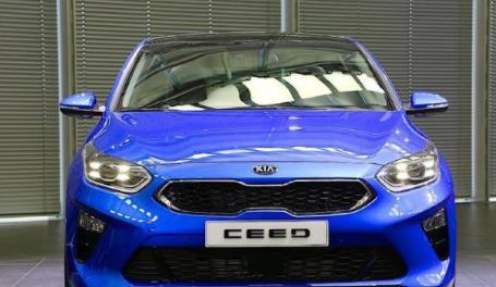 起亚又推出一款新车, 比高尔夫漂亮, 主打入门级家用轿车市场