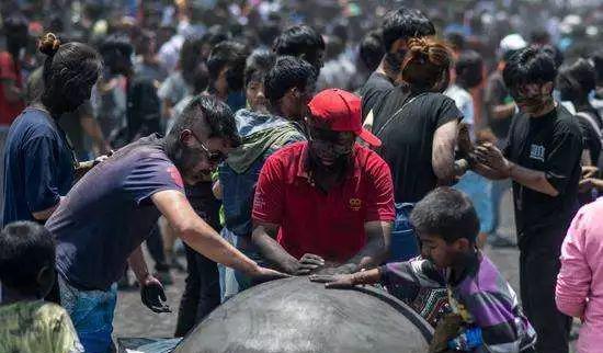 抹黑节、双胞胎节、三月会……五月这些民俗节日太劲爆啦!
