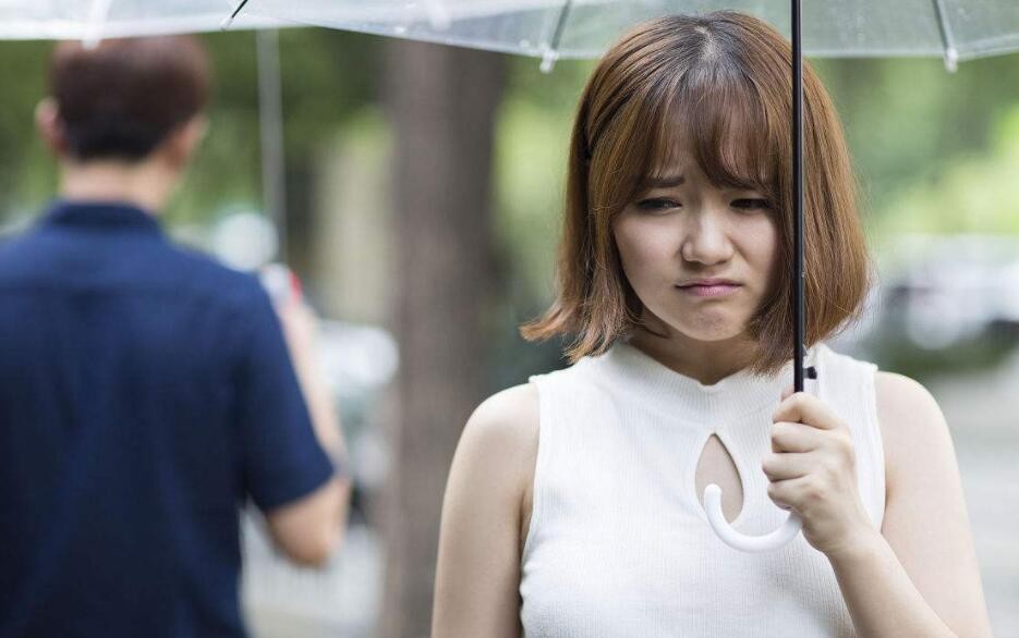 刚分手后女生最容易问的四个问题,你中了几个