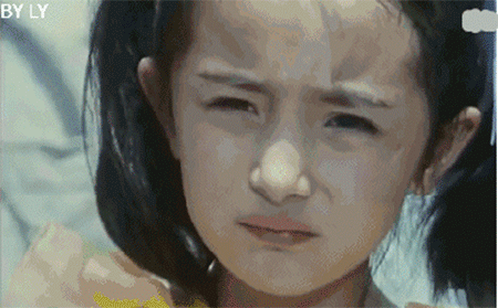 一双狐狸眼睛非常有辨识度,在娱乐圈也是一等一的大美女.