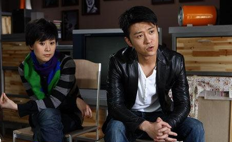 背景很牛的星二代,两位实力派母亲力捧都不红