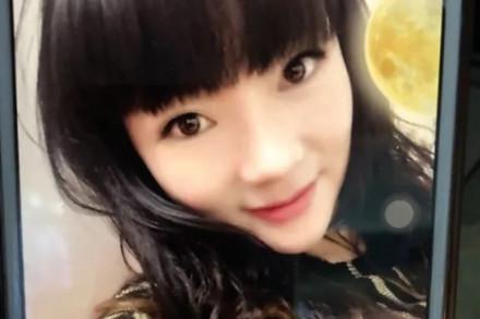 囧哥:40岁妇女浓妆扮90后诈骗