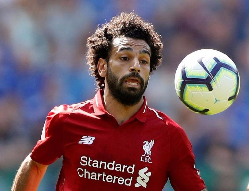 同样作为边路快马,利物浦前锋萨拉赫和马内到