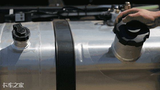 先锋版采用了集成式的设计,可以有效降低尿素结晶堵塞后处理的概率