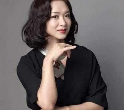 变性人金星身份证上是怎么写的呢?