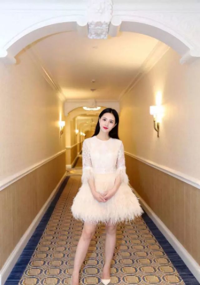 衬衫单品真的能穿出诱惑感!不信就看看蒋佳恩的私服穿搭!