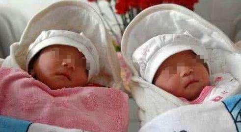 90后产妇顺产双胞胎,熬过内检打完催产针,却说