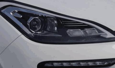 这款伪豪车终于降了!质保15万公里 190马力油耗8L 配2.0T仅9.6万