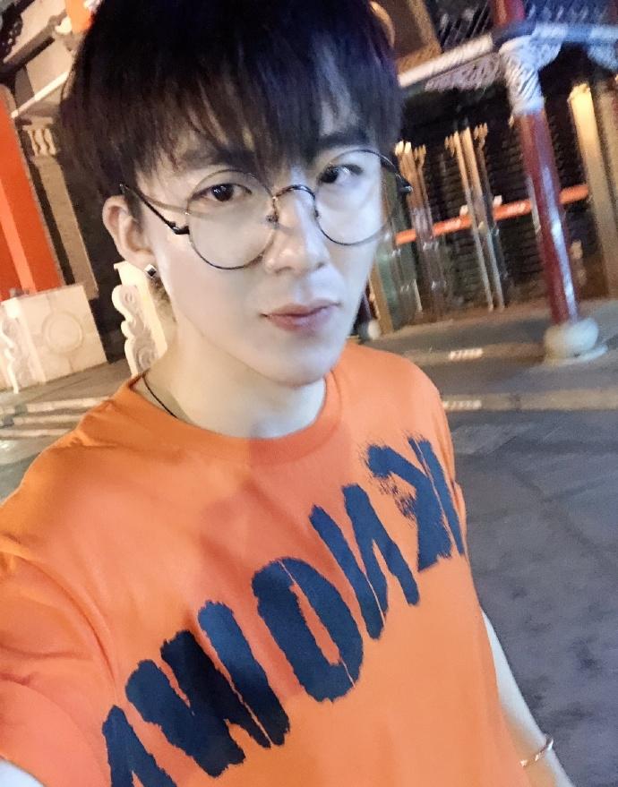 YY摩登兄弟走红之后不忘粉丝,推掉一切商演,或