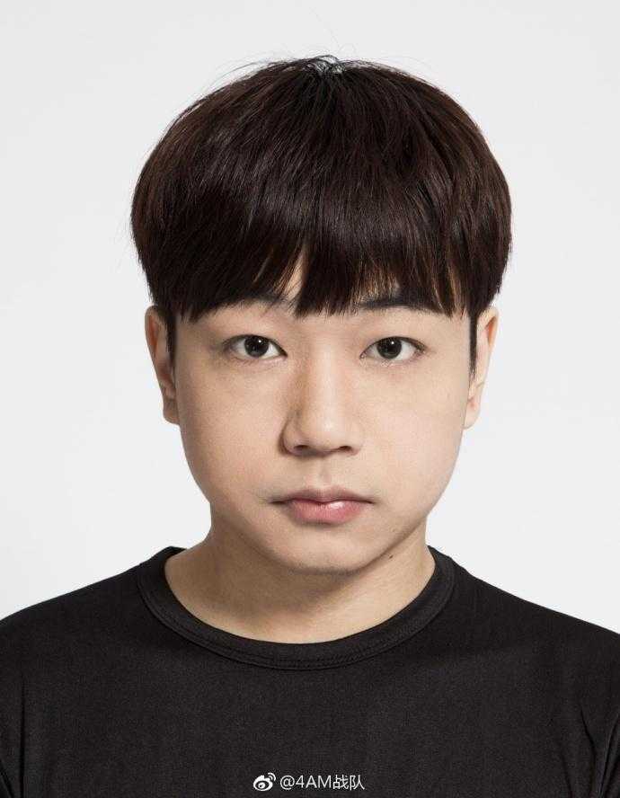 韦神4AM战队澳洲签证证件照 网友补到神PS变