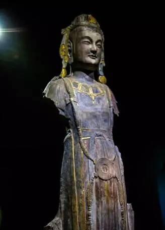 微笑的“东方维纳斯”青州石佛窖藏艳惊世界
