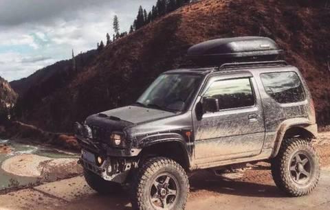 川藏线上最多的越野车是什么? 并不是普拉多陆巡, 铃木告诉你答案