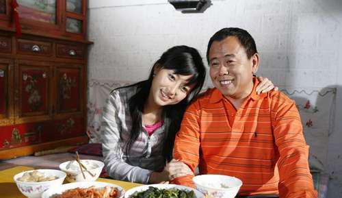 赵本山退出春晚,潘长江年纪这么大为何还要强