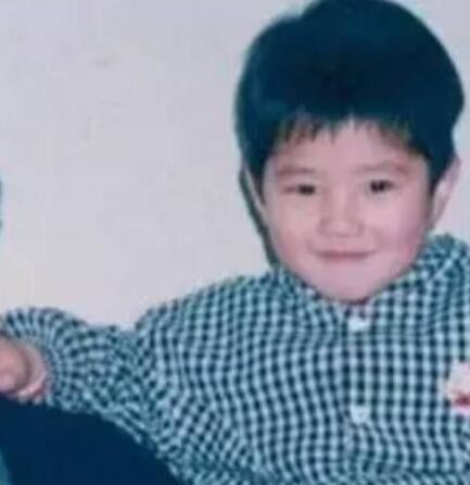 刘昊然 小学同学录 微博热搜 图3 刘昊然 小学同学录 微博热搜 图3