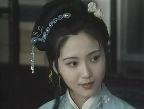 52岁陶慧敏近照曝光！曾为老公守寡10年，如今伴女儿美美出嫁