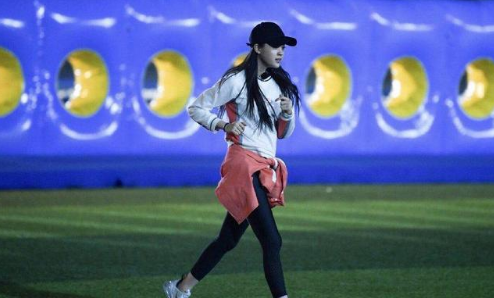 《跑男》去天津大学录制占用图书馆两天,遭学