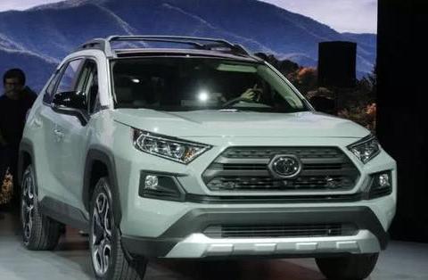 全新丰田RAV4实车亮相，霸气硬汉高大威猛，CR-V要凉凉了