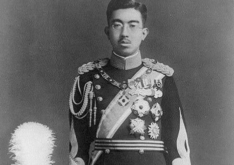 日本昭和天皇活了88岁,临终痛说:我低估了中国
