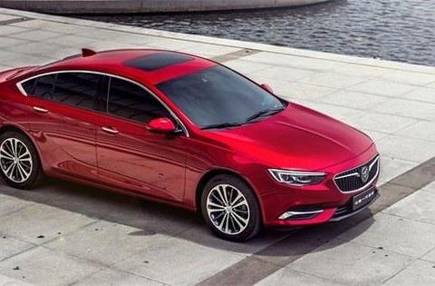 看这股凶猛浪头是虚张声势还是真的功夫过硬?