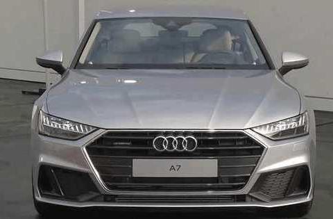 国内首辆19款奥迪A7现身，外形非常漂亮！!