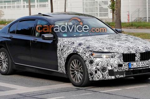 新车属于中期改款车型对外形作出调整，有望在2019年亮相并发布