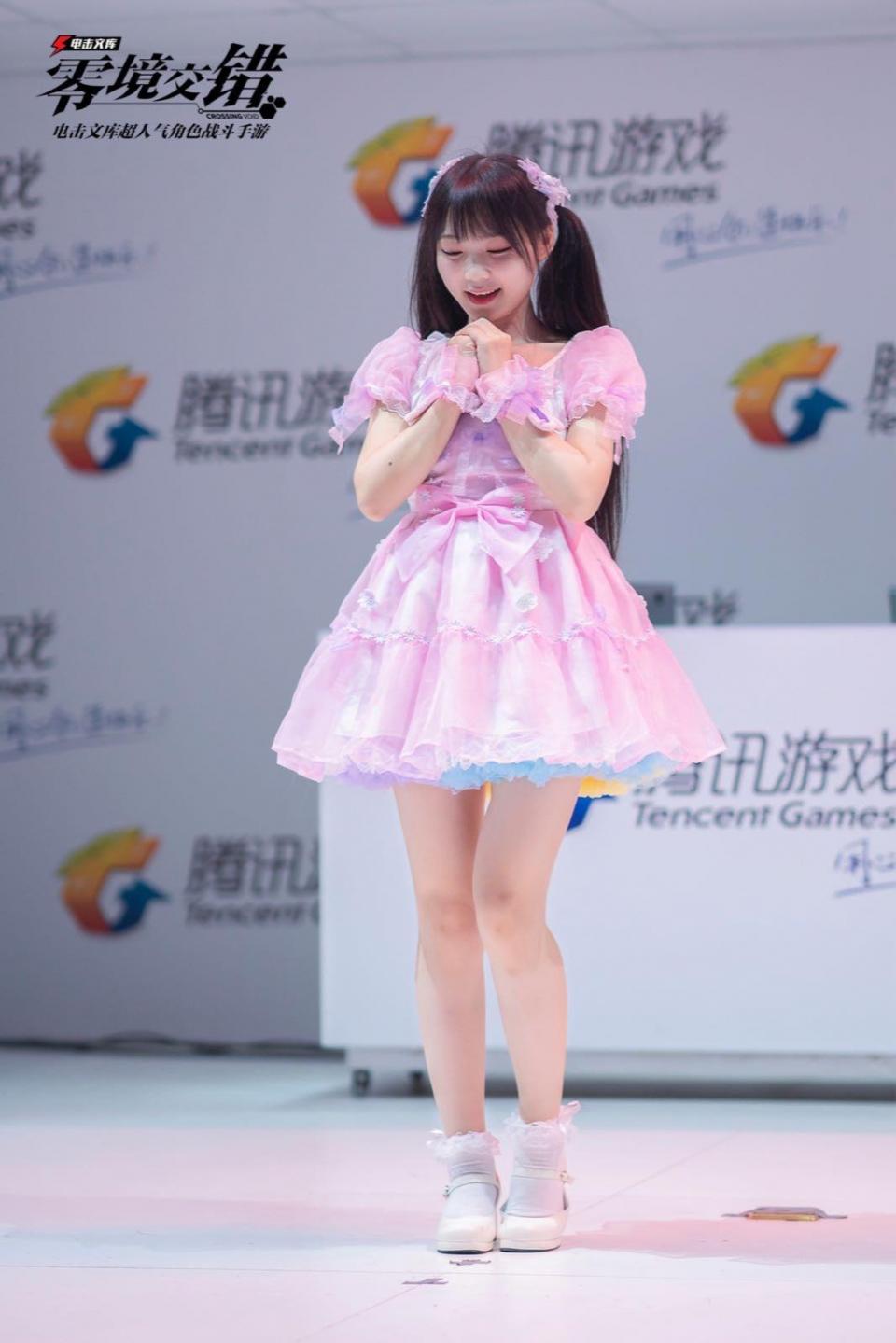 二次元人气舞姬咬人猫现身2018CJ献舞 肥宅看完激动流泪