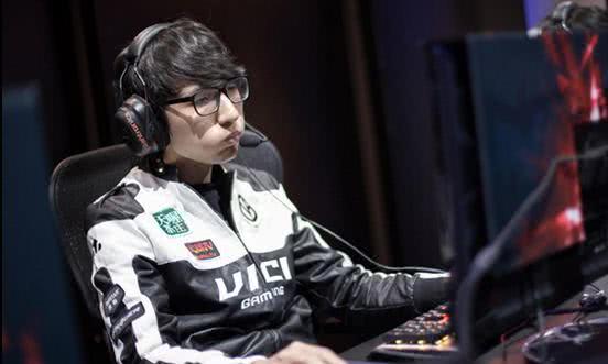 盘点LOL圈学历 211大学本科不算啥