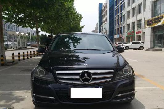 17万想买豪华后驱车型？二手市场里这台车满足你