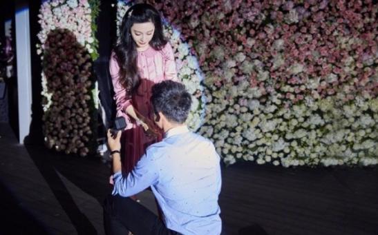 名星花样求婚,太浪漫了!这样的求婚给我来一打!