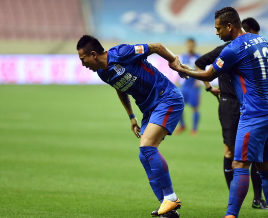 在上海申花与一方的比赛中毛剑卿受伤,最新诊