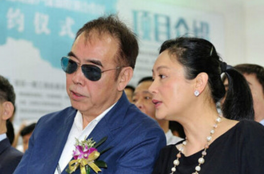 当49岁的许晴,撞上50岁的陈红,生不生孩子,差别