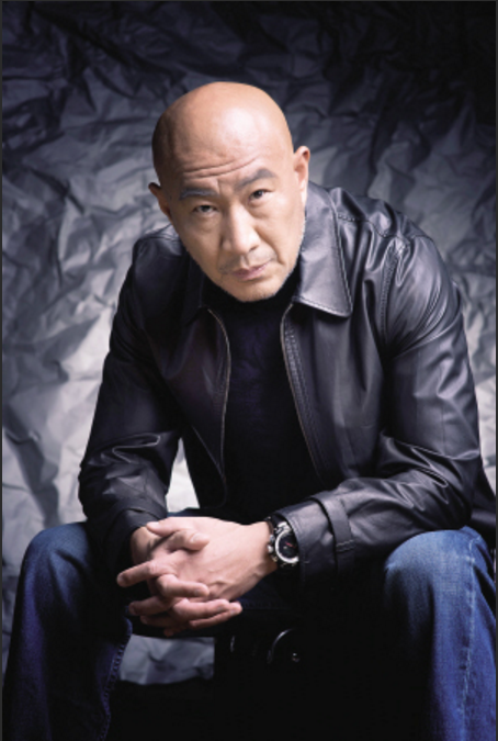 石兆琪扮演军人和警察的专业户