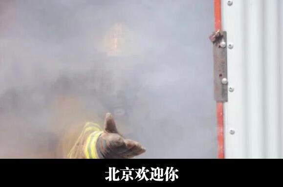 轻松一刻:故人西辞富士康,为学技术上蓝翔