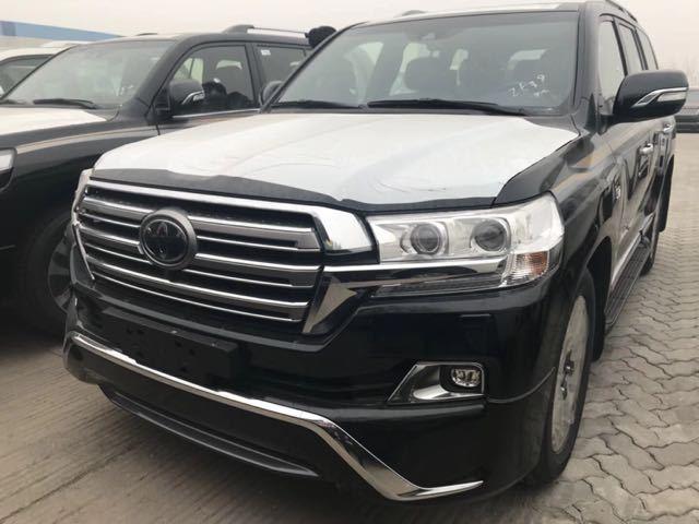 18款丰田酷路泽5700顶级险途的强悍车型