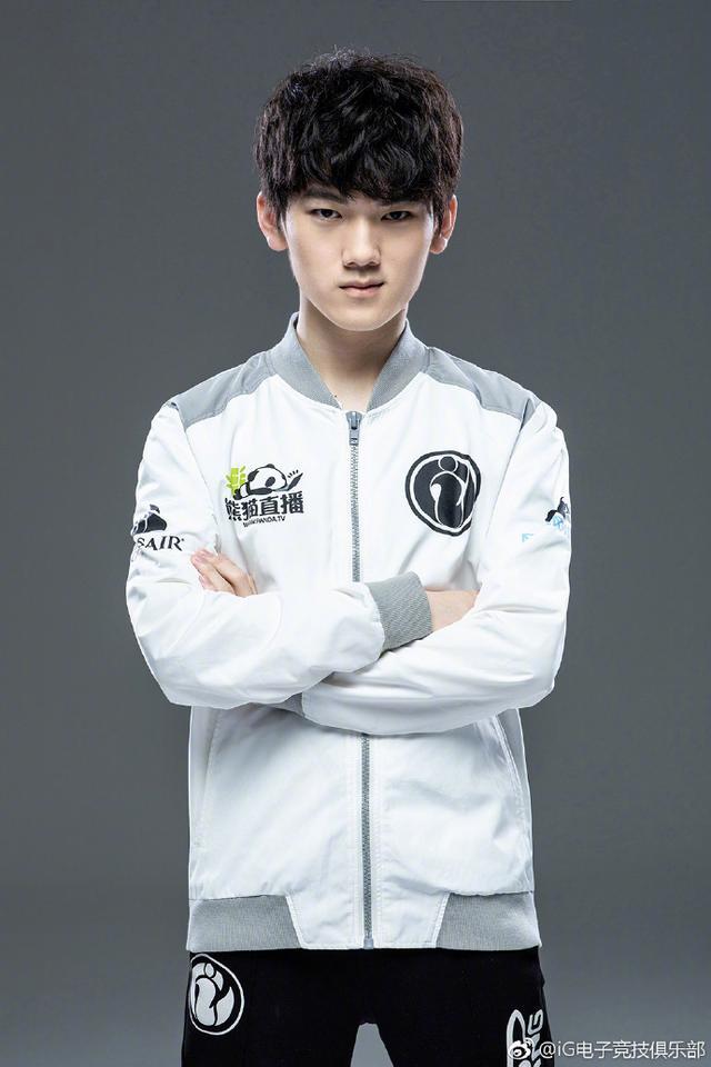 rng ig edg公布s8出征定妆照 再现无刘海uzi 邪魅表情jkl