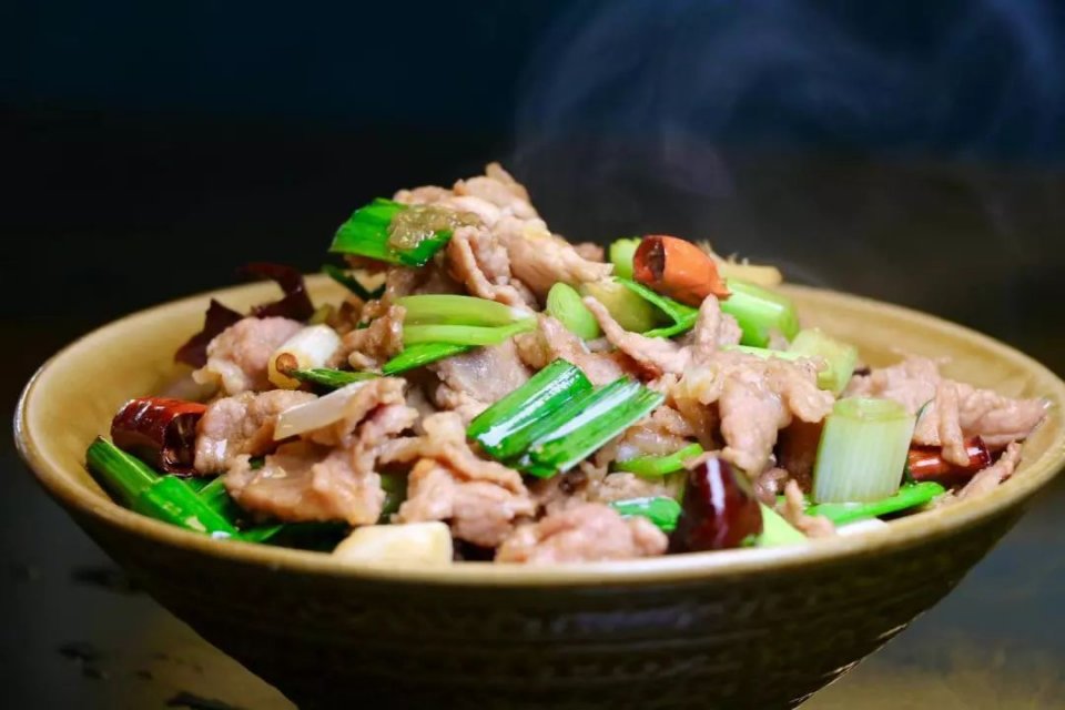 云南第一名菜:宣威小炒肉,人见人爱