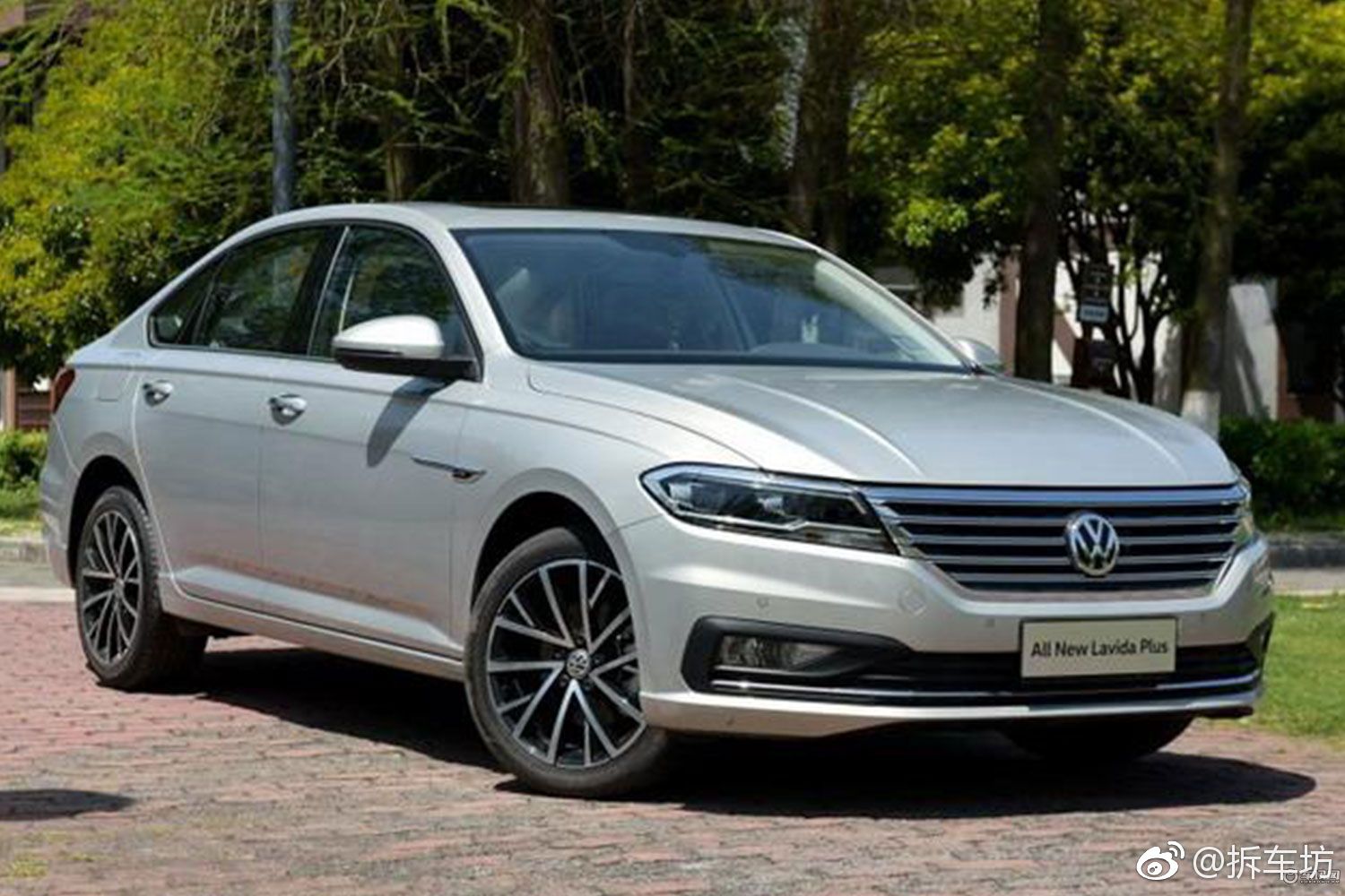 上汽大众全新一代朗逸将在5月25日正式上市，新车定位于A+级