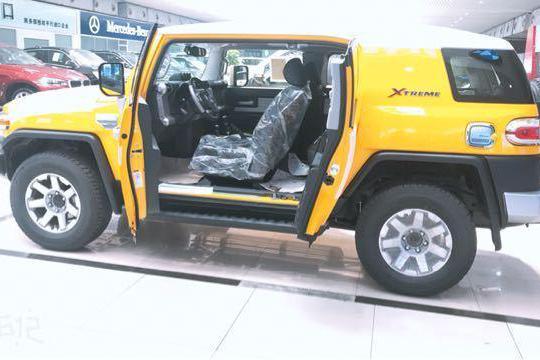 酷路泽FJ4.0越野必备中东越野神车