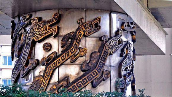 上海延安路高架立交桥的龙柱施工过程解密