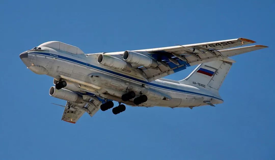 罕见大背头型伊尔76高清近照曝光号称是俄版末日机