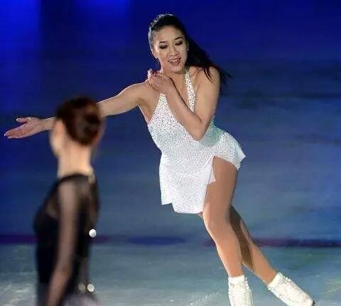 她是美国最受欢迎的华裔花滑女神，嫁美国高官4年后离婚