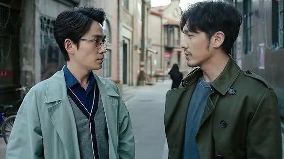 朱一龙粉丝撕毁白宇海报,并发博炫耀,网友不解