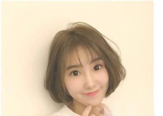 最新短发空气烫发型 慵懒风也有浓郁女人味