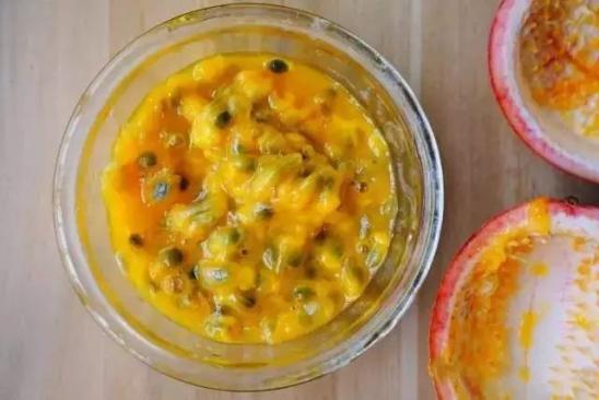 孩子吃百香果好处 相当于吃十几种水果!