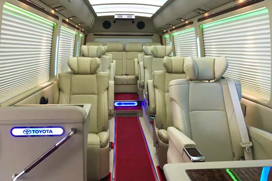 丰田考斯特13座多少钱 丰田柯斯达13座顶配价格