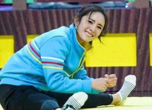 明星劈叉,baby59分,孙俪90分,最后一位100分!